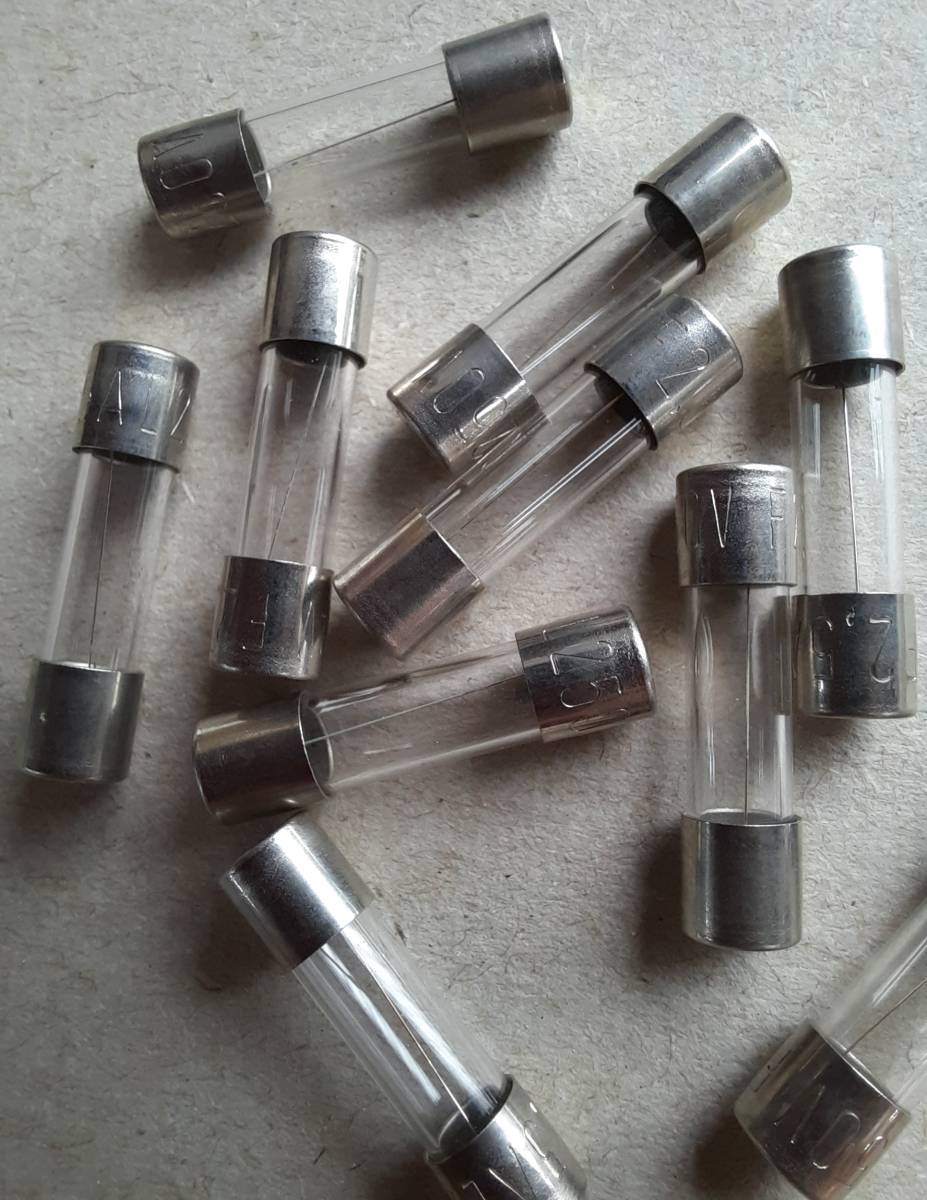 Acheter des fusibles à petit prix chez un détaillant de confiance pour les industriels sur Poitier et ses environs