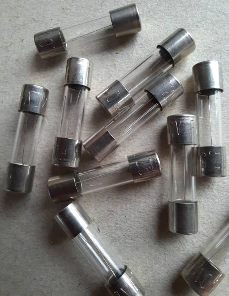 Acheter des fusibles à petit prix chez un détaillant de confiance pour les industriels sur Poitier et ses environs