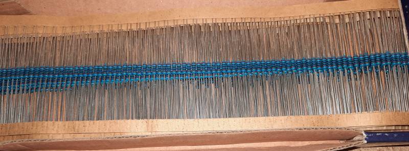 Déstockage Resistors RMGE 0207
