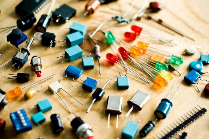 Distribution de composants électroniques et électromécaniques à bordeaux